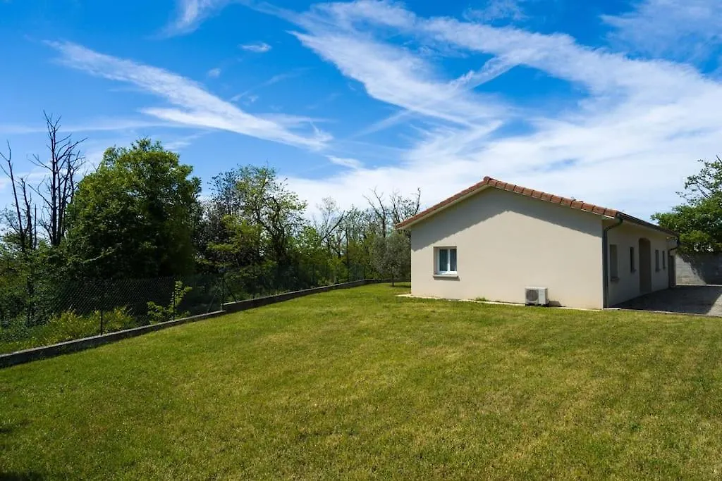 Seyssuel • Villa Paisible • Hostisy